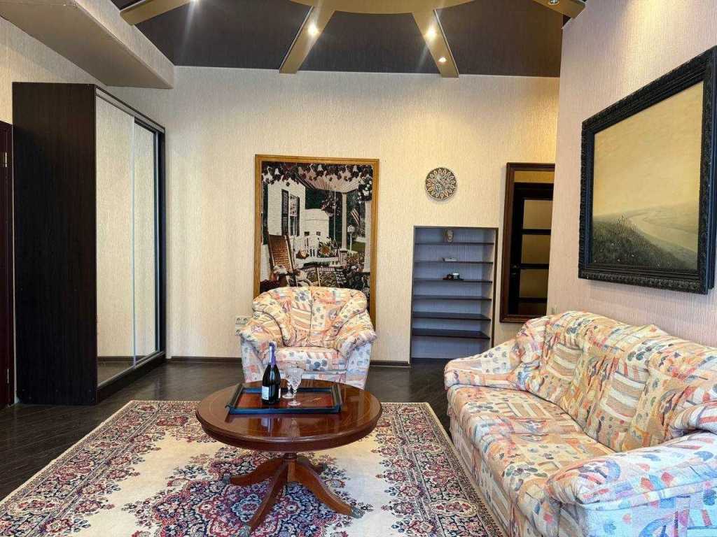 Оренда 2-кімнатної квартири 47 м², Панаса Мирного вул., 9Б