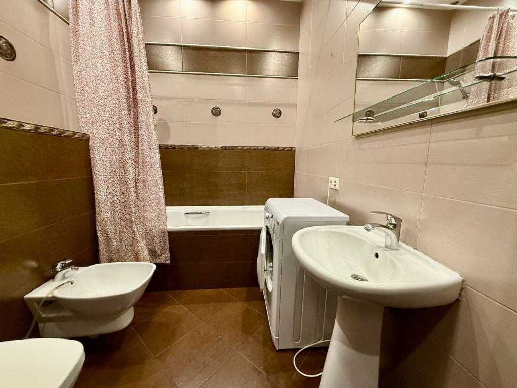Оренда 2-кімнатної квартири 47 м², Панаса Мирного вул., 9Б