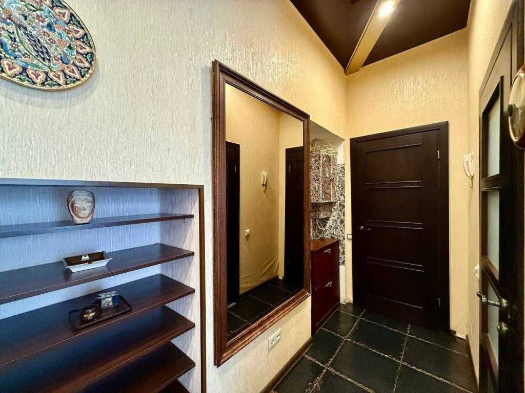 Оренда 2-кімнатної квартири 47 м², Панаса Мирного вул., 9Б