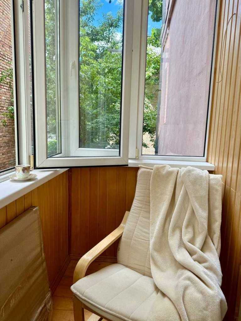 Оренда 2-кімнатної квартири 47 м², Панаса Мирного вул., 9Б