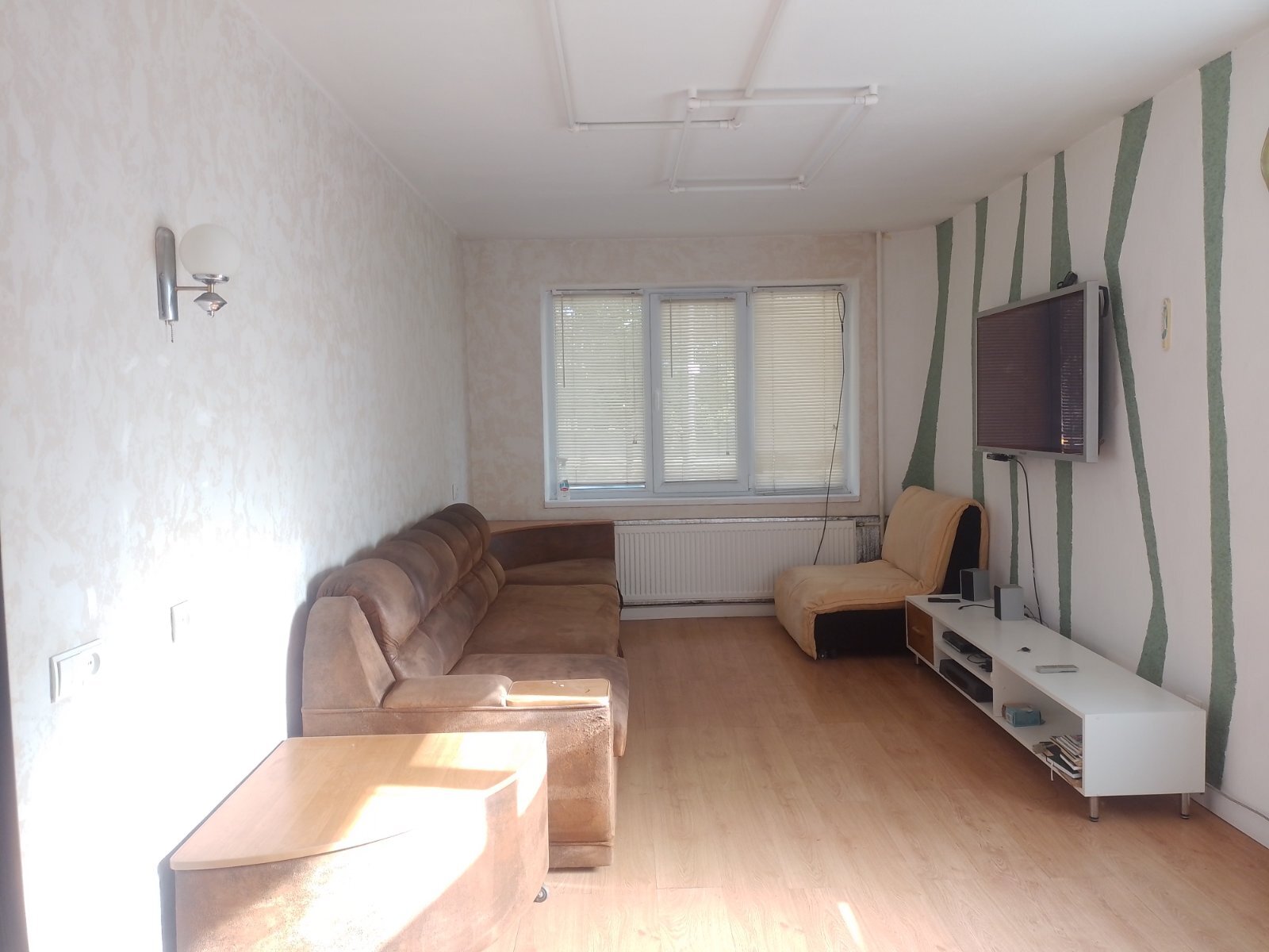 Оренда 3-кімнатної квартири 60 м², Симиренка вул., 5