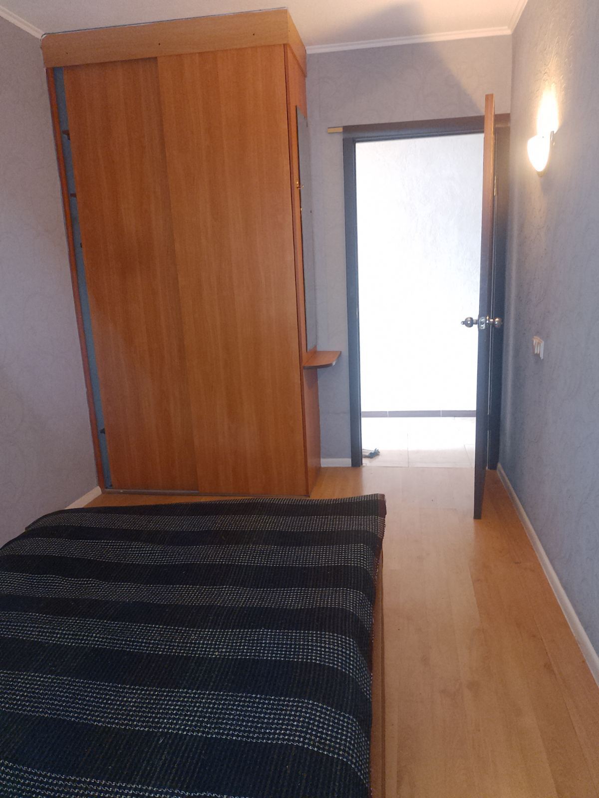 Оренда 3-кімнатної квартири 60 м², Симиренка вул., 5