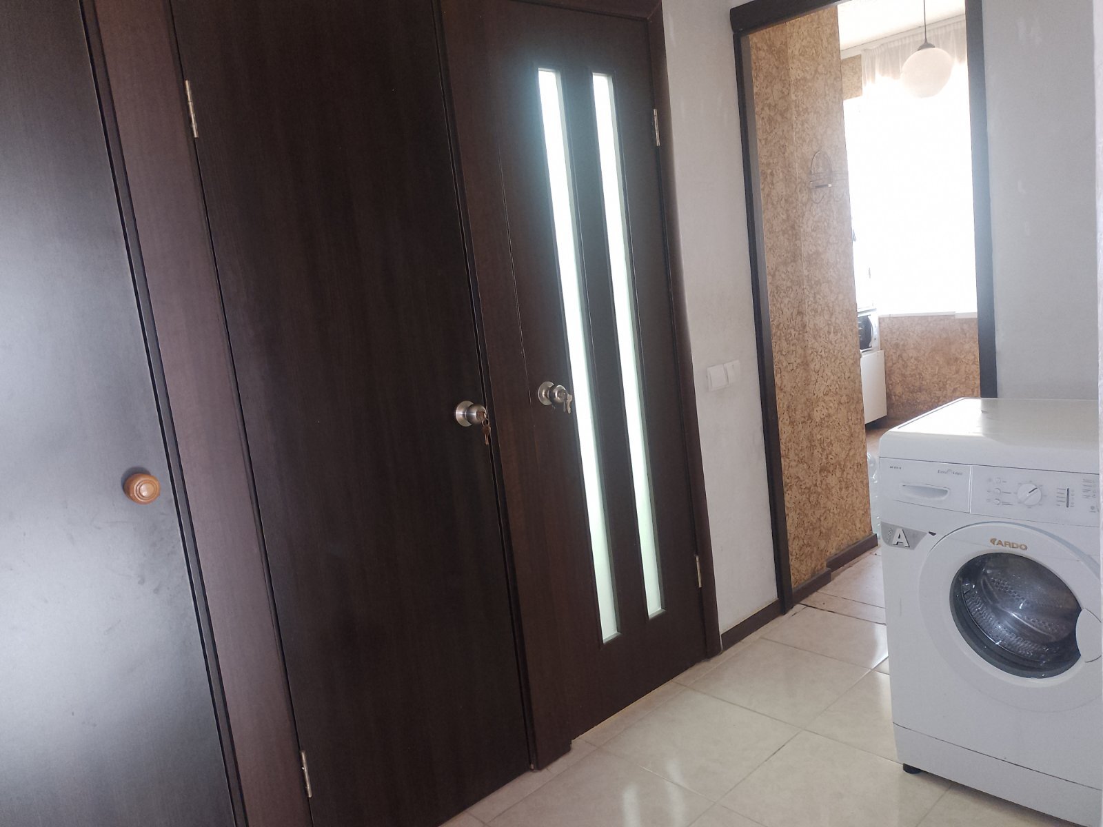 Оренда 3-кімнатної квартири 60 м², Симиренка вул., 5