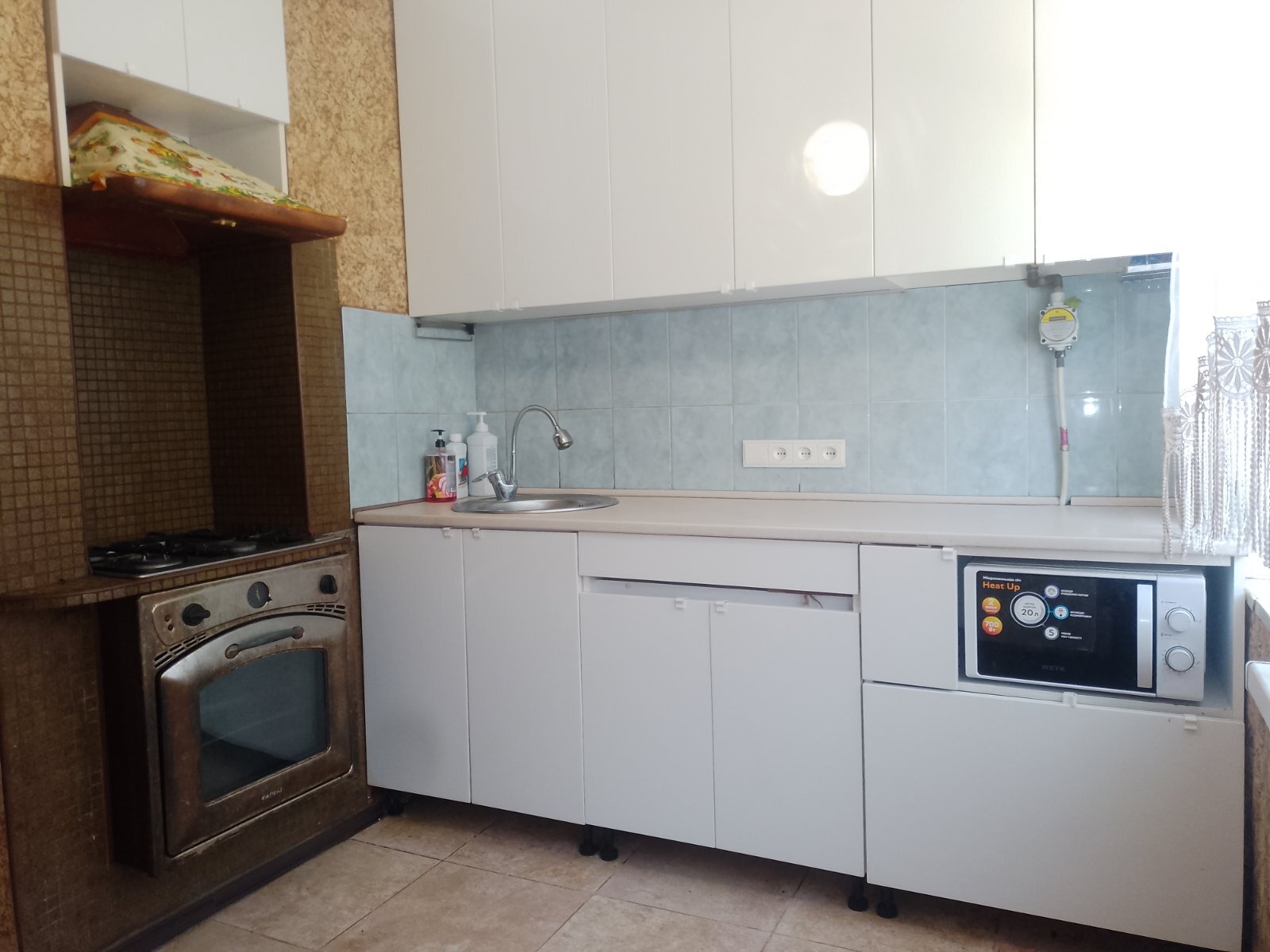 Оренда 2-кімнатної квартири 60 м², Симиренка вул., 5