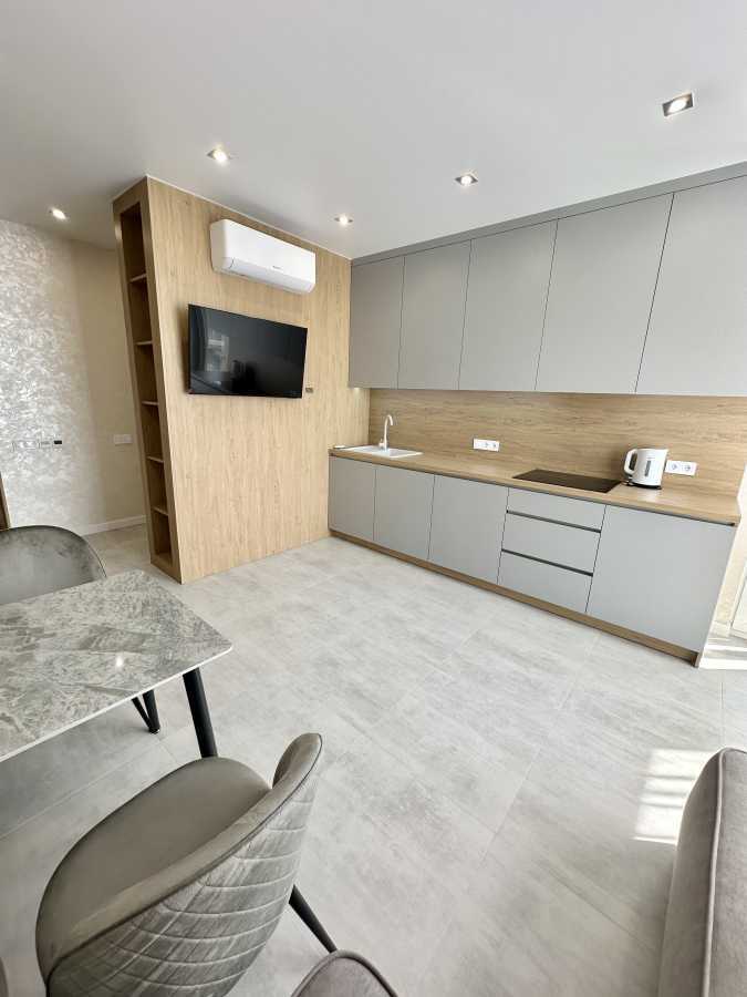 Оренда 2-кімнатної квартири 74 м², Олександра Олеся вул., 2-Б