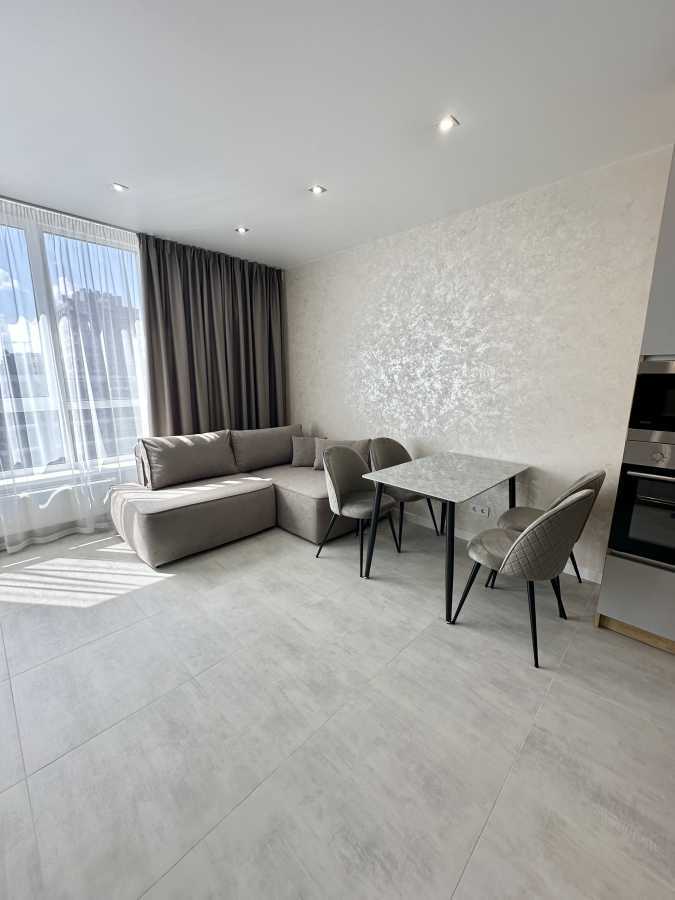 Оренда 2-кімнатної квартири 74 м², Олександра Олеся вул., 2-Б