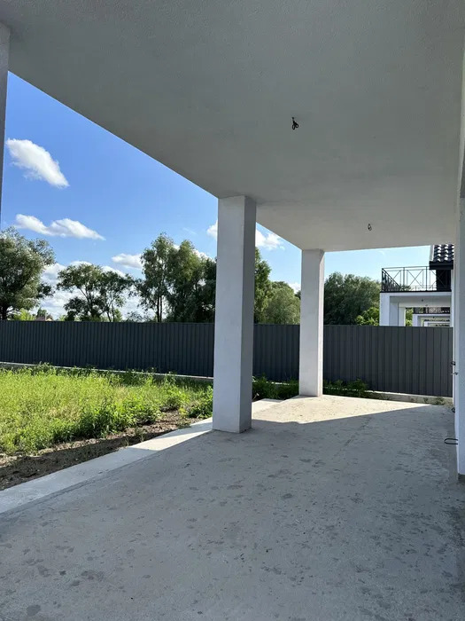 Продаж будинку 160 м²
