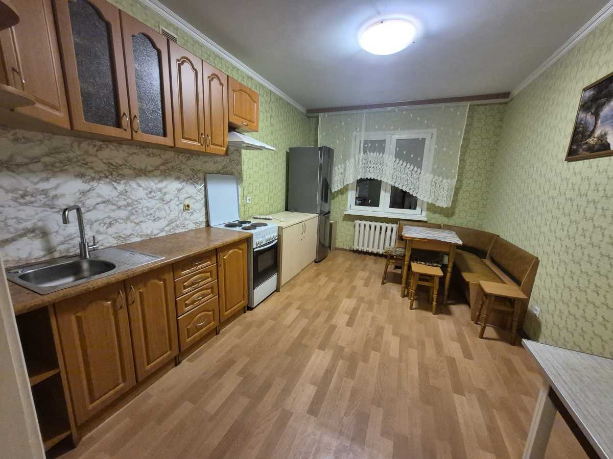 Оренда 3-кімнатної квартири 90 м², Милославська, 12