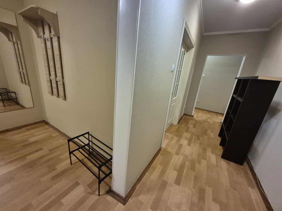 Оренда 3-кімнатної квартири 90 м², Милославська, 12