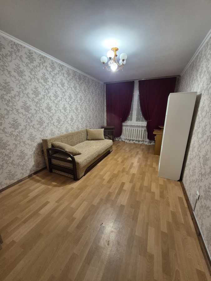 Оренда 3-кімнатної квартири 90 м², Милославська, 12