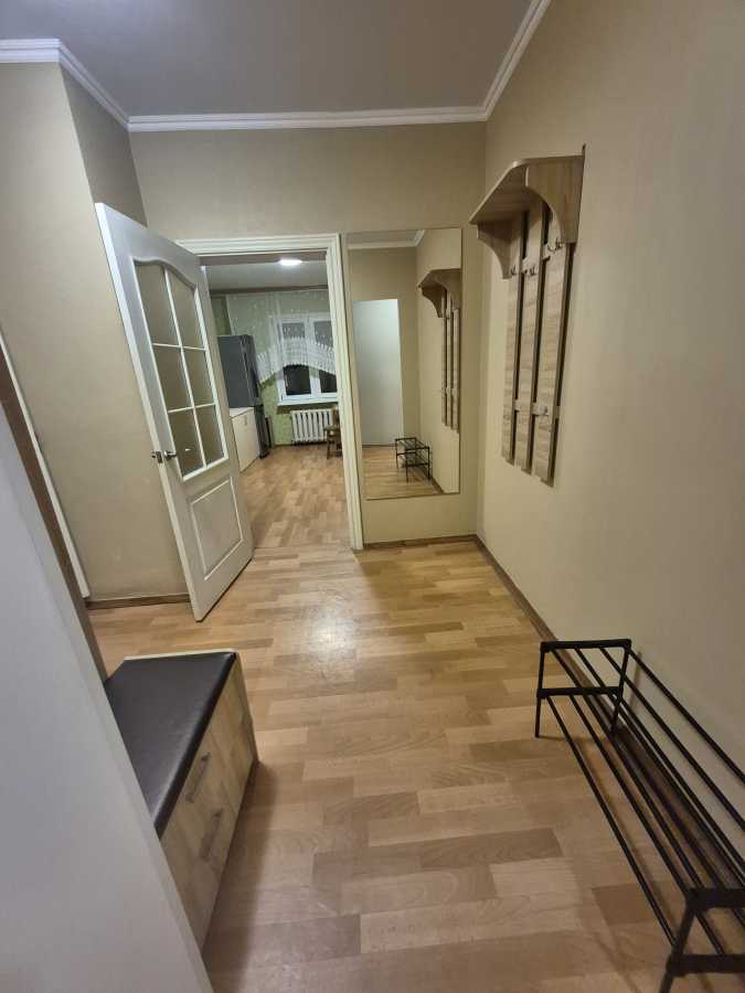 Оренда 3-кімнатної квартири 90 м², Милославська, 12