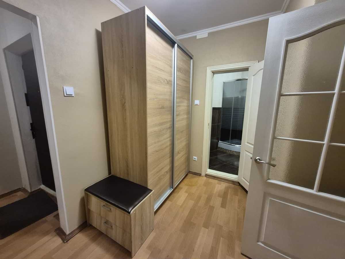 Оренда 3-кімнатної квартири 90 м², Милославська, 12