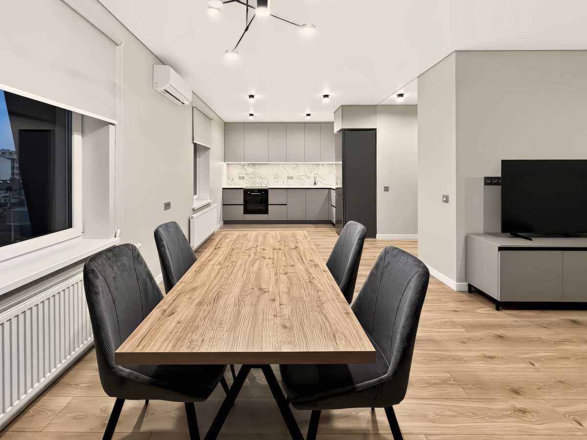 Продажа 3-комнатной квартиры 92 м², Садовая ул., 1б