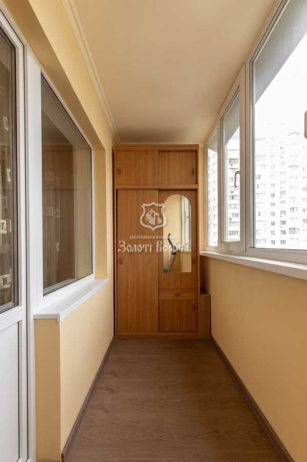 Продаж 1-кімнатної квартири 41.7 м², Лариси Руденко вул., 3Б