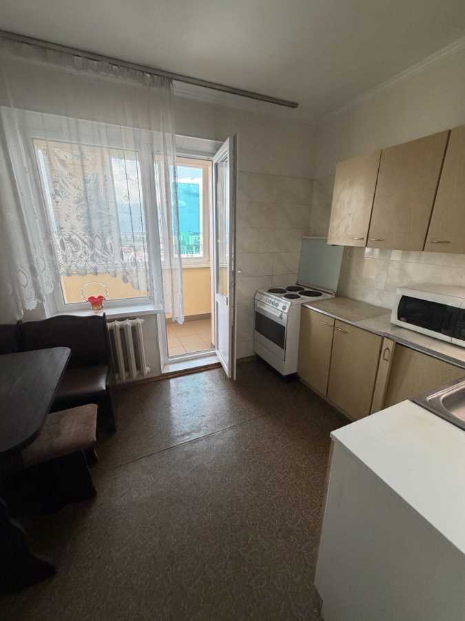 Оренда 1-кімнатної квартири 38.2 м², 33-я Садоваа вул.