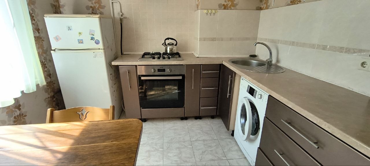 Продаж 1-кімнатної квартири 34 м², Академіка Глушко просп.