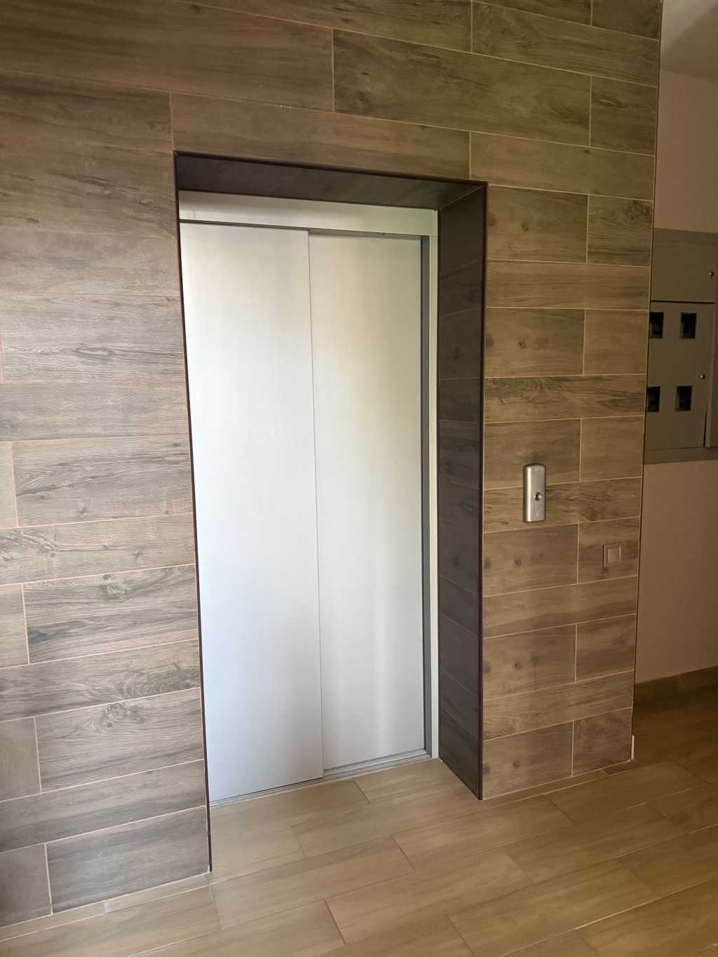Продажа 1-комнатной квартиры 39 м², Мартынова просп.