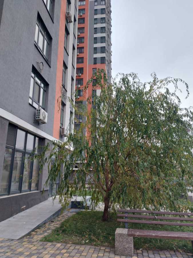 Продаж 1-кімнатної квартири 41.5 м², Миколи Гулака вул., 4
