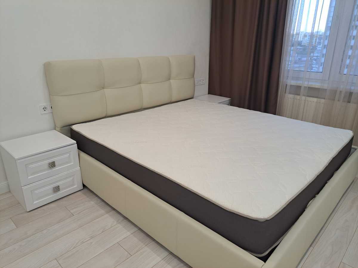 Оренда 1-кімнатної квартири 48.5 м², Сергія Данченка вул., 5