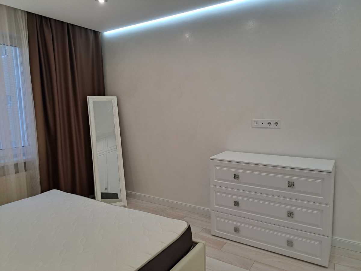 Оренда 1-кімнатної квартири 48.5 м², Сергія Данченка вул., 5