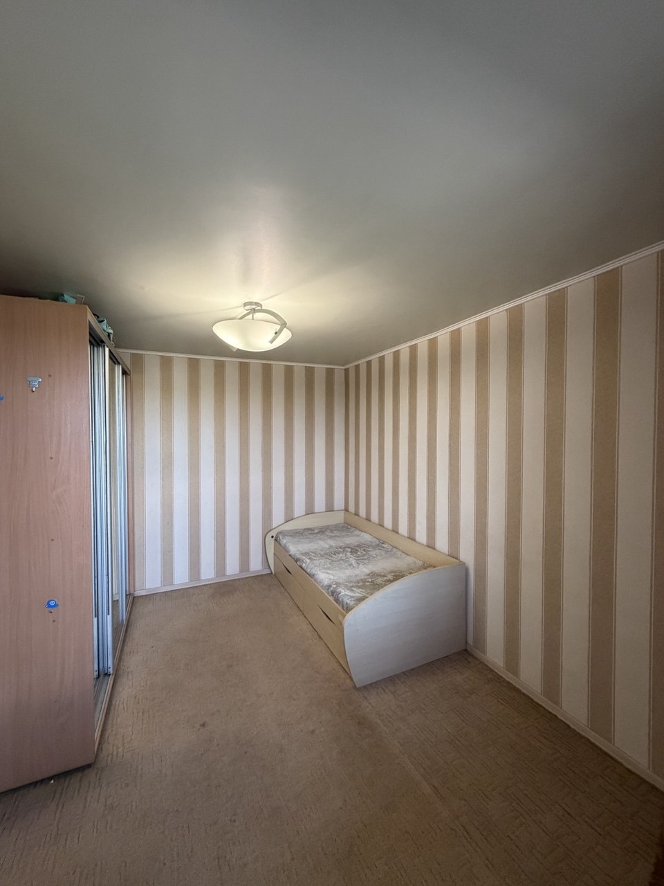 Продаж 3-кімнатної квартири 58 м², Набережна Перемоги вул.