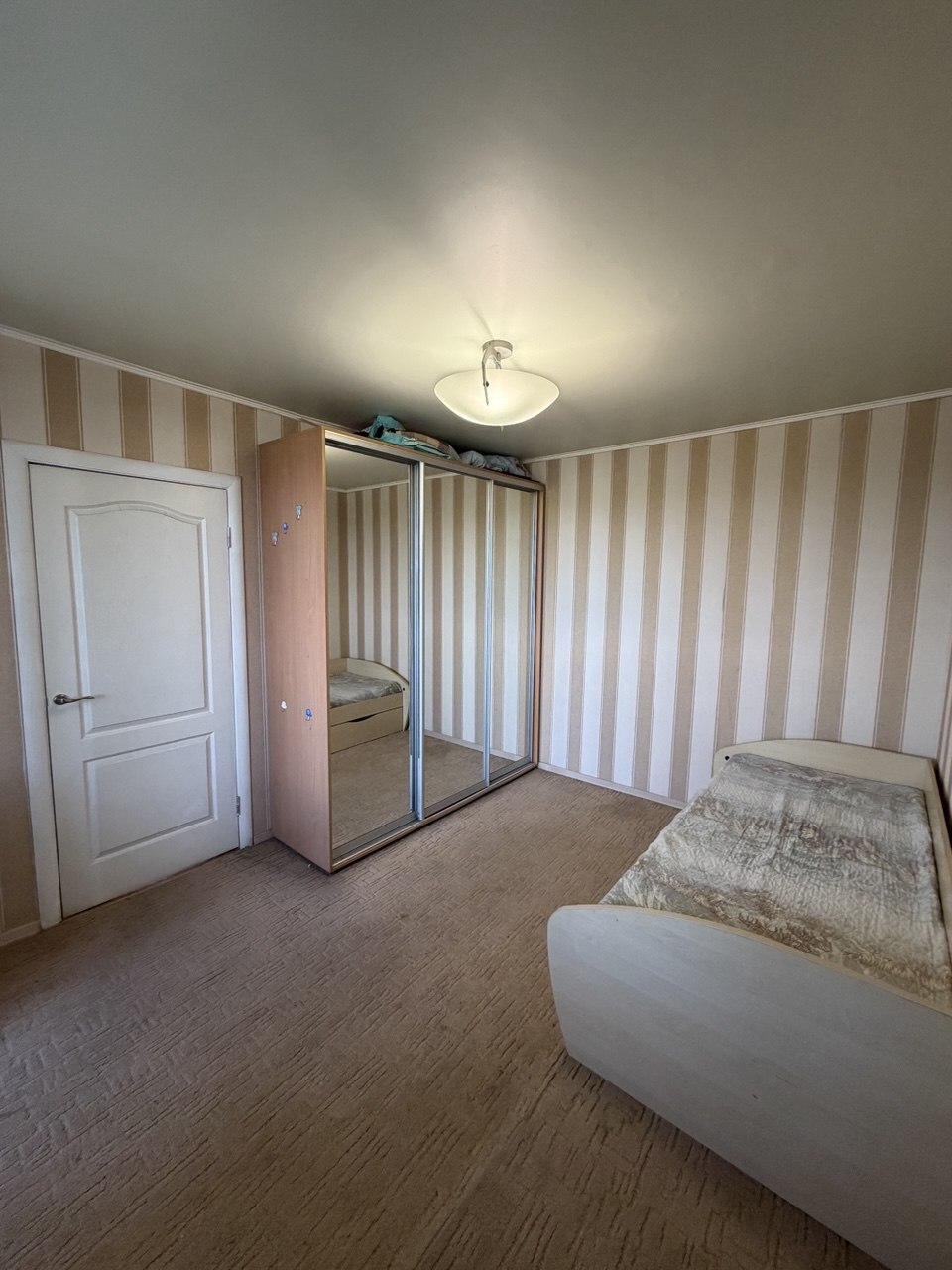 Продаж 3-кімнатної квартири 58 м², Набережна Перемоги вул.