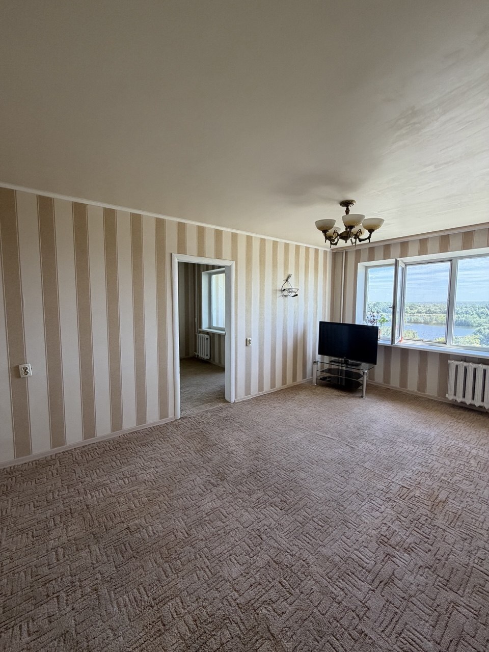 Продаж 3-кімнатної квартири 58 м², Набережна Перемоги вул.