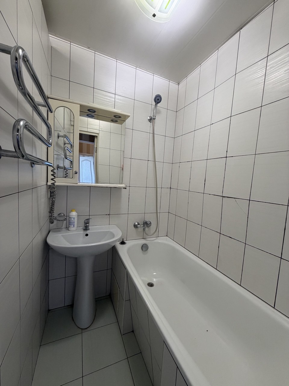 Продаж 3-кімнатної квартири 58 м², Набережна Перемоги вул.
