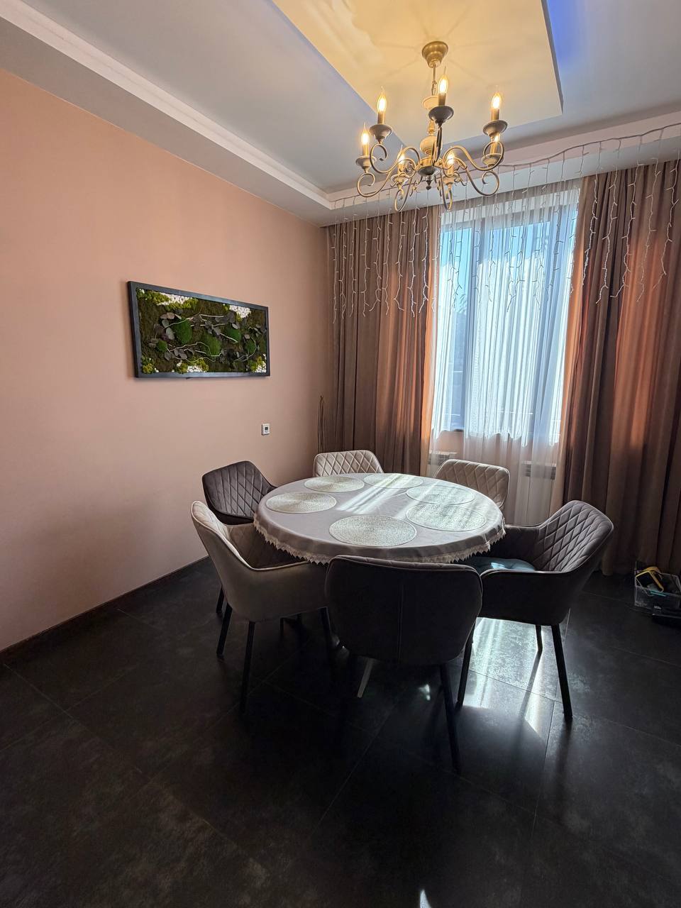 Продаж будинку 320 м²