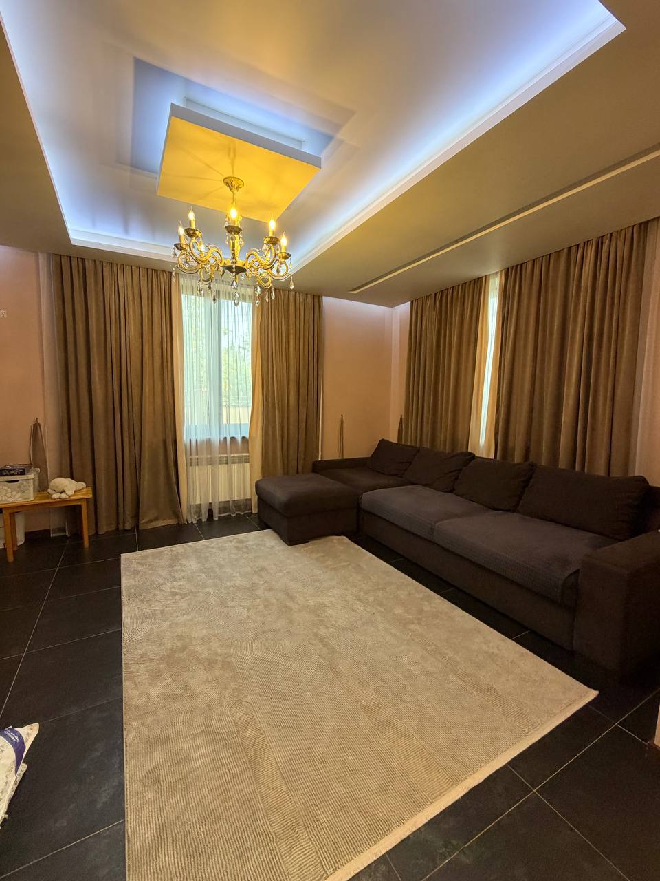 Продаж будинку 320 м²