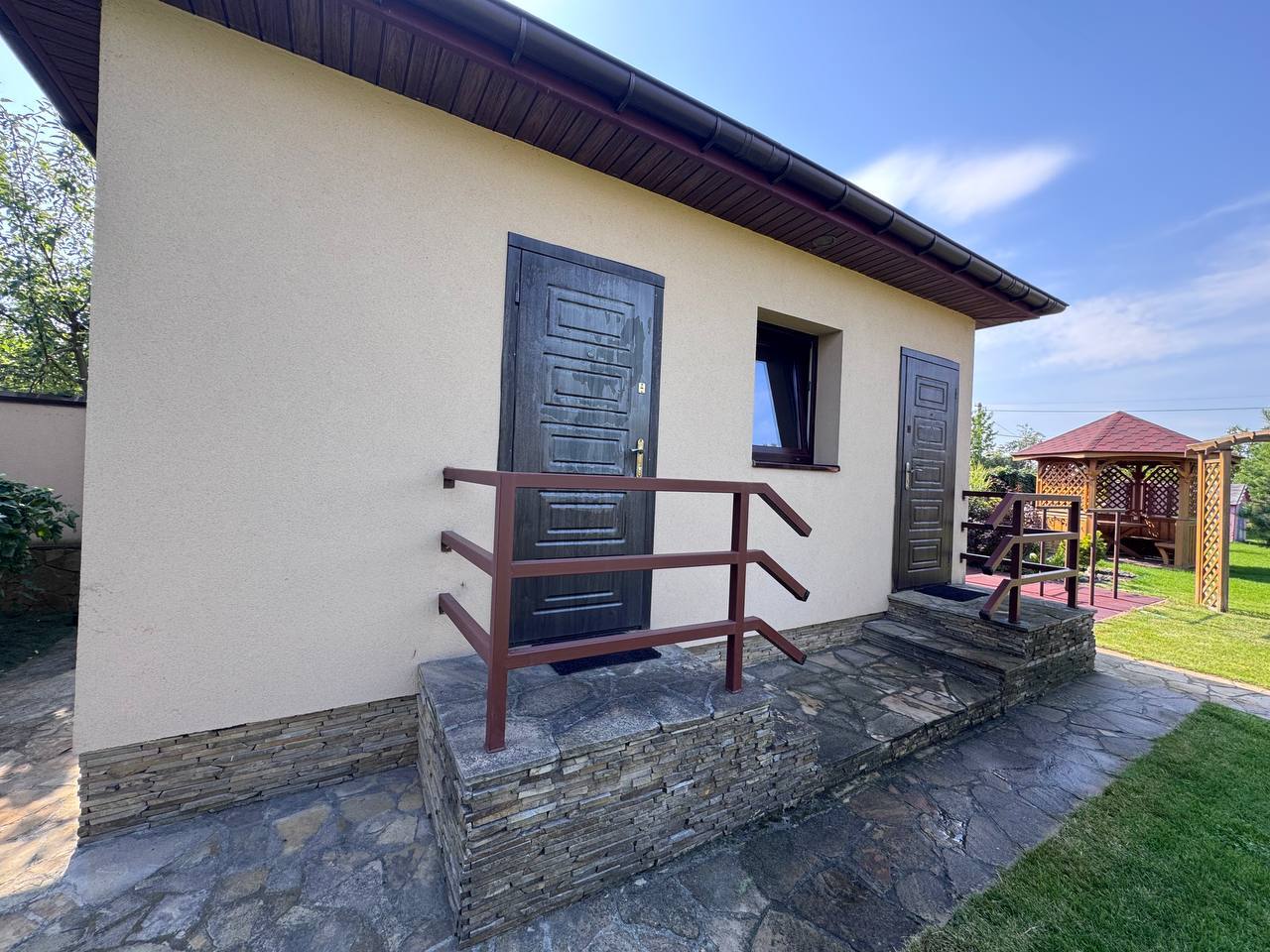 Продаж будинку 320 м²