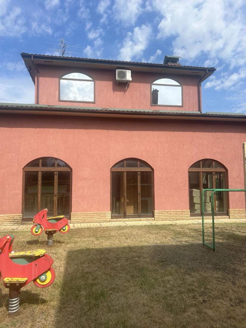 Аренда дома 280 м²
