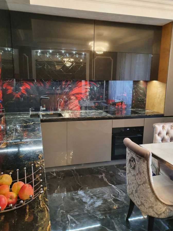 Продажа 4-комнатной квартиры 126 м², Александра Мишуги ул., 12