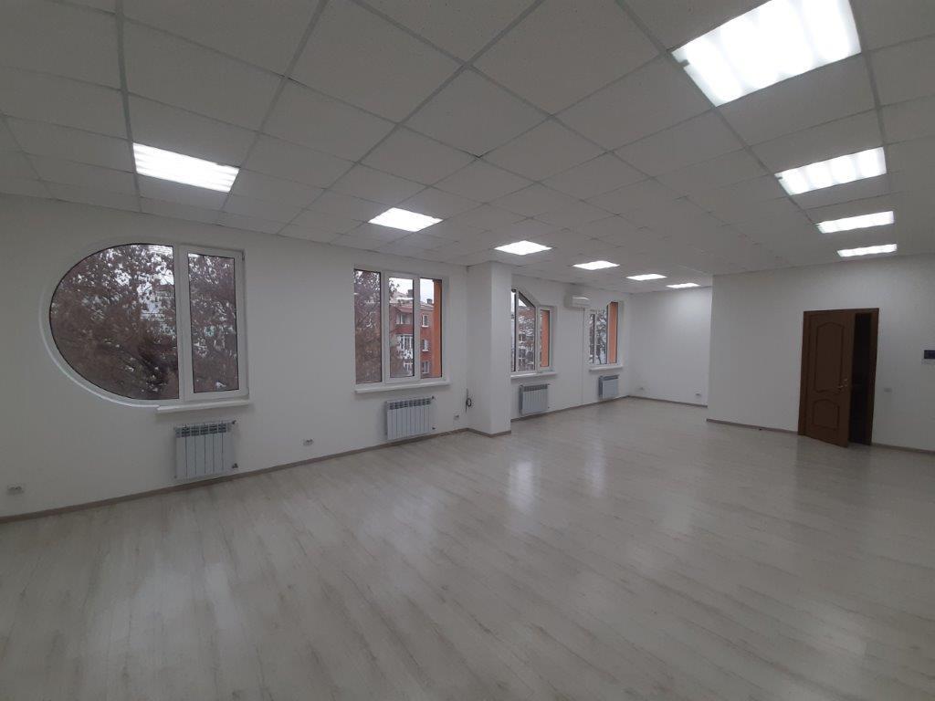 Аренда офиса 84 м², Оболонская ул.