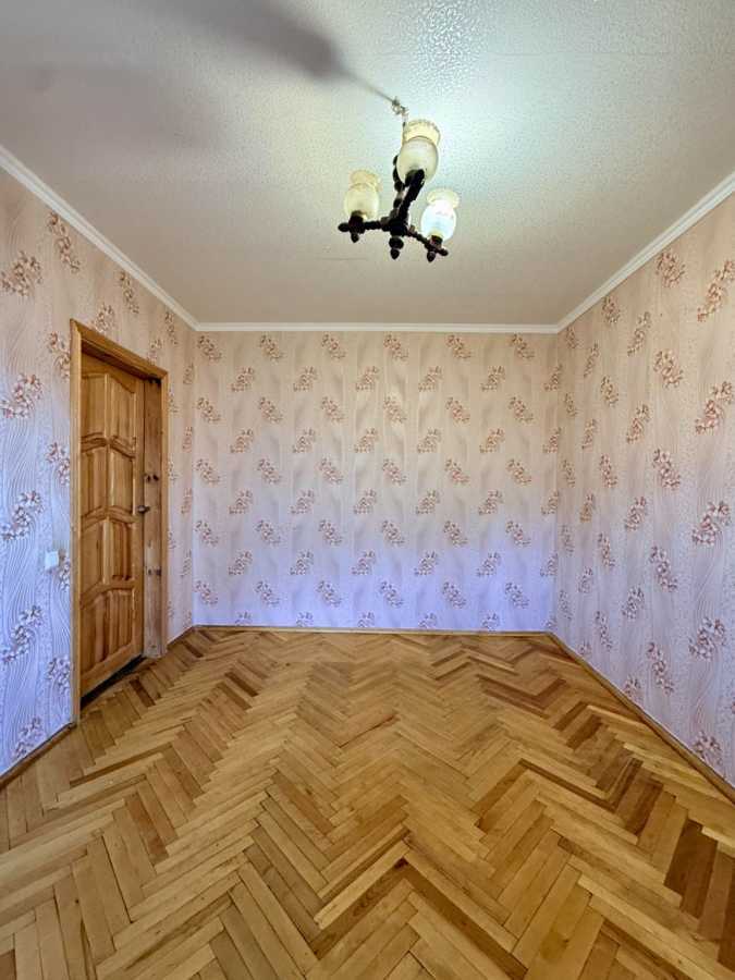 Продажа 3-комнатной квартиры 76 м², Академика Заболотного ул., 106