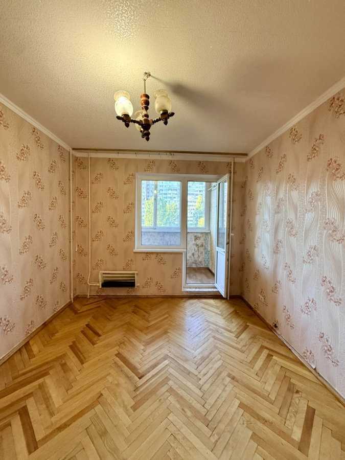 Продажа 3-комнатной квартиры 76 м², Академика Заболотного ул., 106