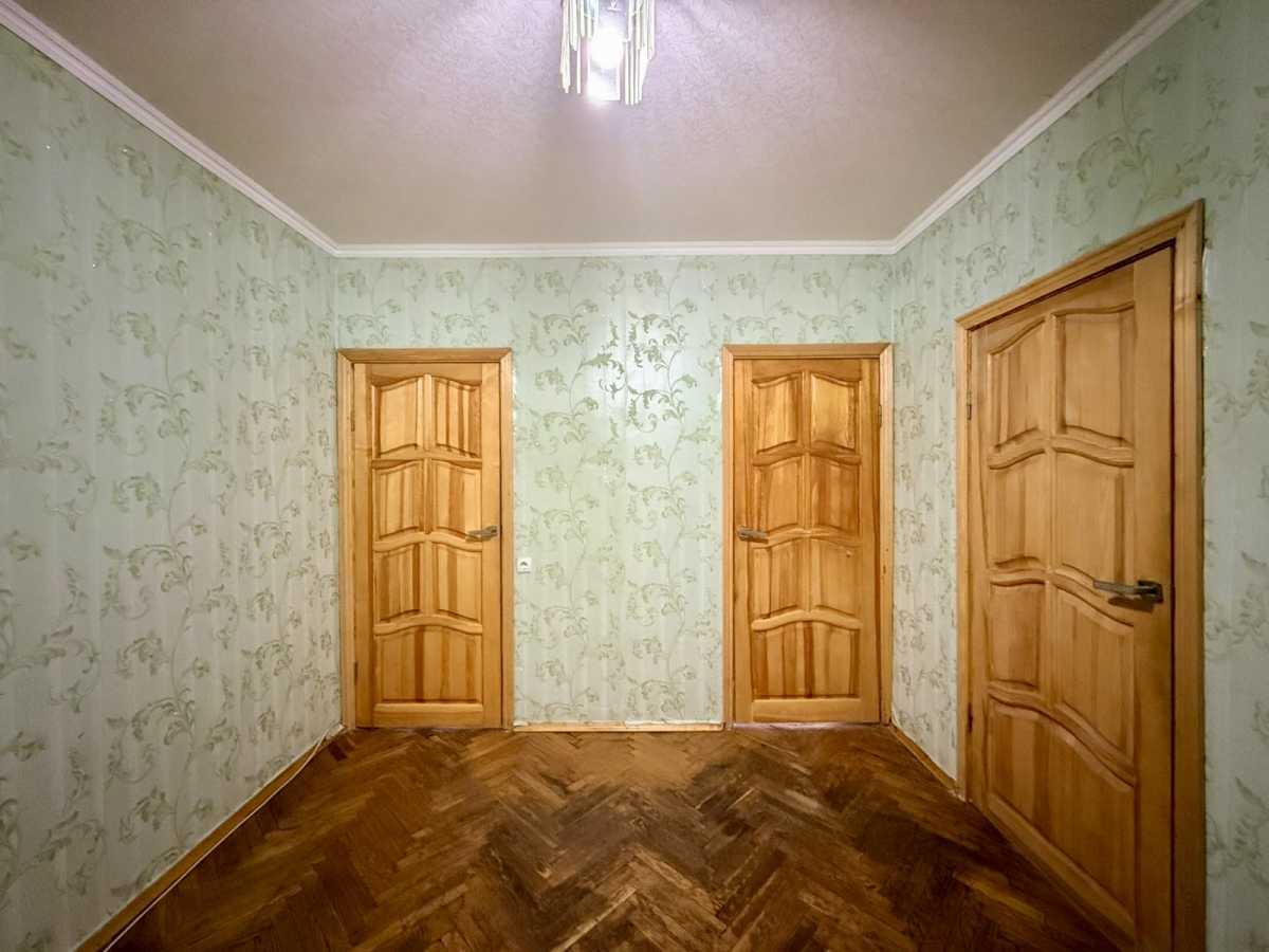 Продажа 3-комнатной квартиры 76 м², Академика Заболотного ул., 106