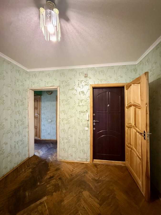 Продажа 3-комнатной квартиры 76 м², Академика Заболотного ул., 106