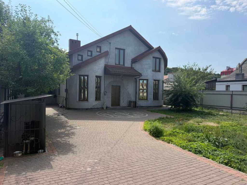 Продажа дома 280 м², Варшавская ул.