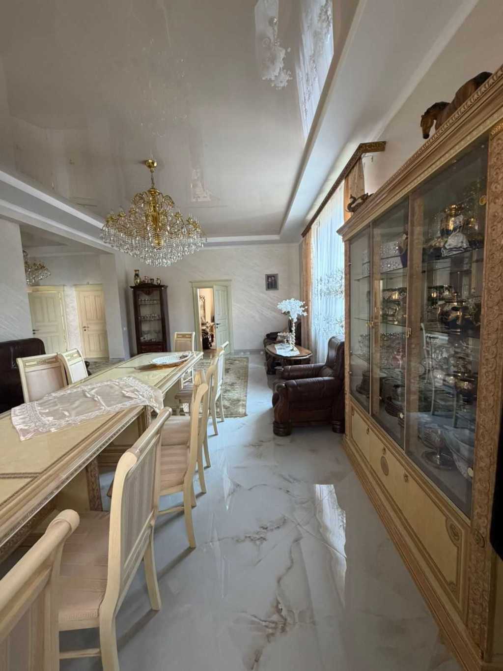 Продажа дома 280 м², Варшавская ул.