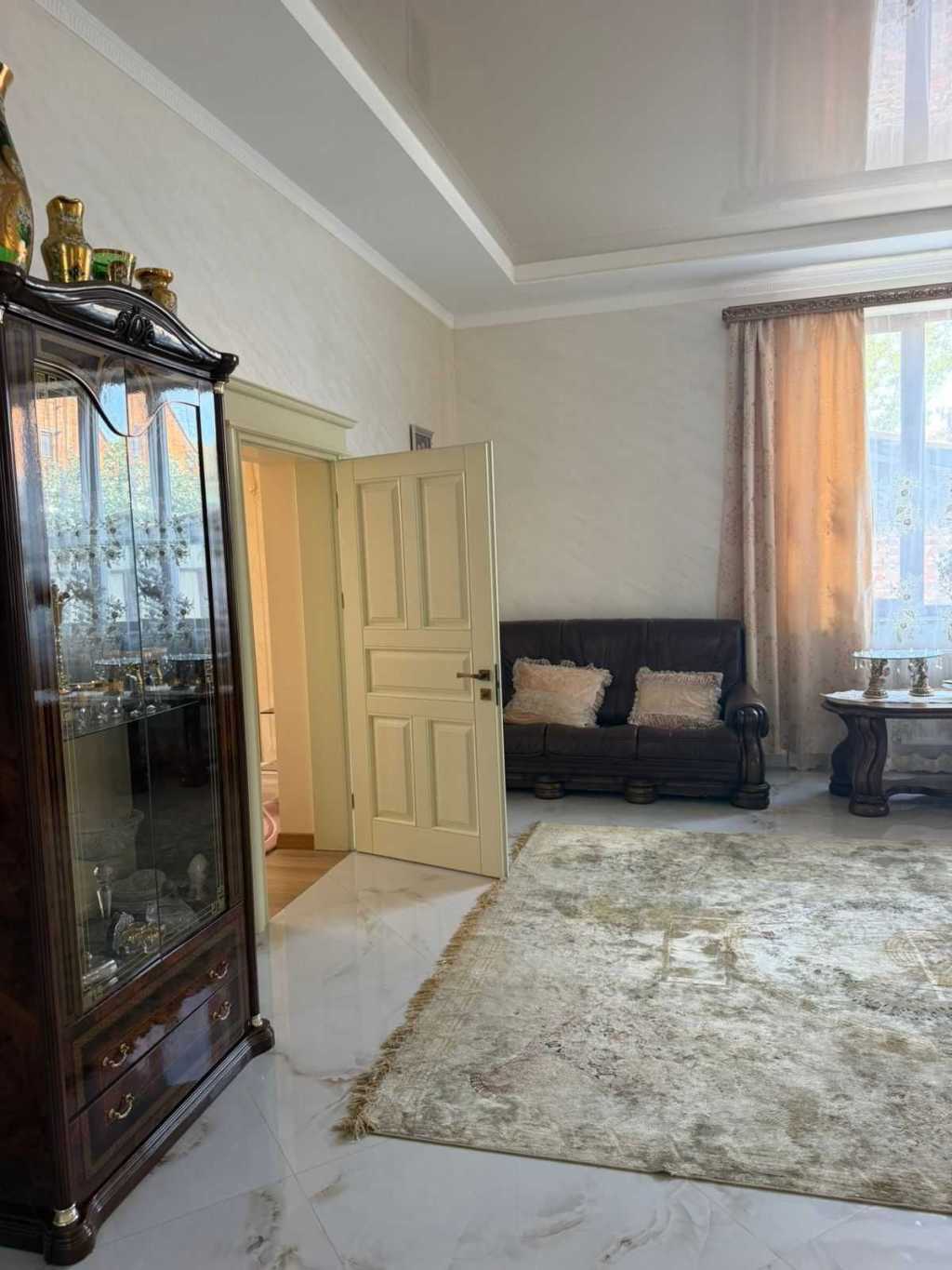 Продажа дома 280 м², Варшавская ул.