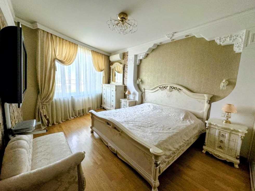 Аренда 4-комнатной квартиры 130 м², Шевченко просп., 4Б