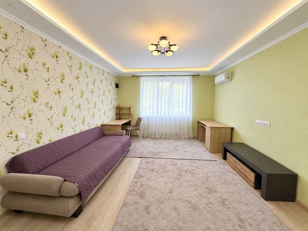 Продажа 1-комнатной квартиры 42.2 м², Котляревского ул., 31Б