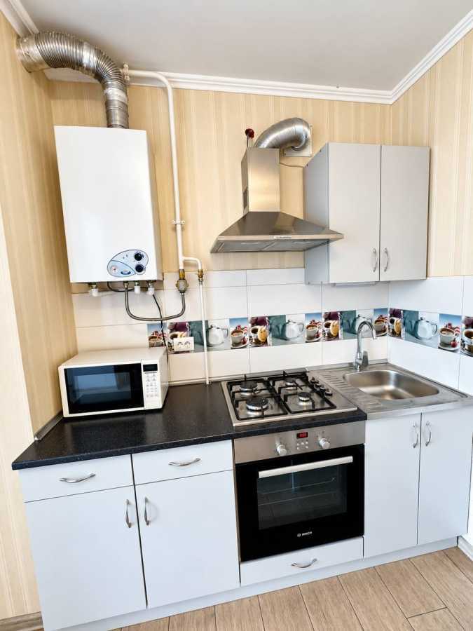 Продажа 1-комнатной квартиры 42.2 м², Котляревского ул., 31Б