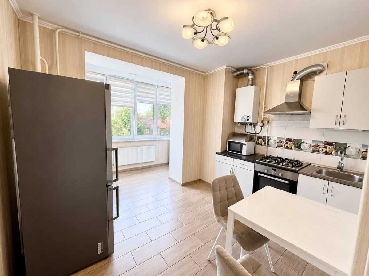 Продажа 1-комнатной квартиры 42.2 м², Котляревского ул., 31Б