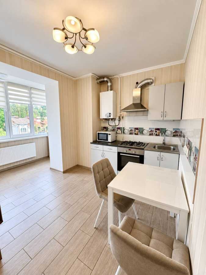 Продажа 1-комнатной квартиры 42.2 м², Котляревского ул., 31Б