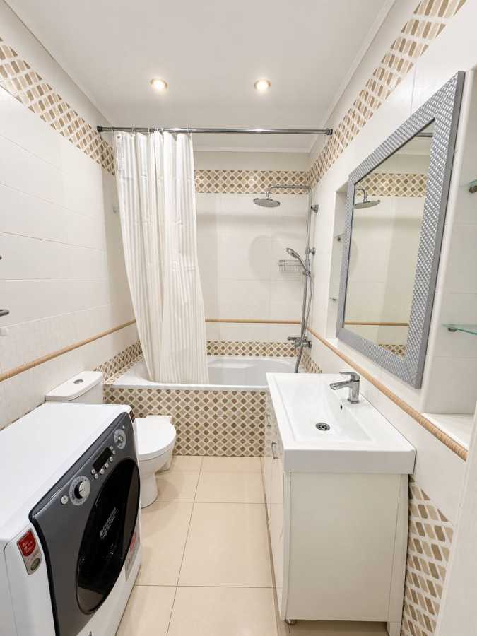 Продажа 1-комнатной квартиры 42.2 м², Котляревского ул., 31Б