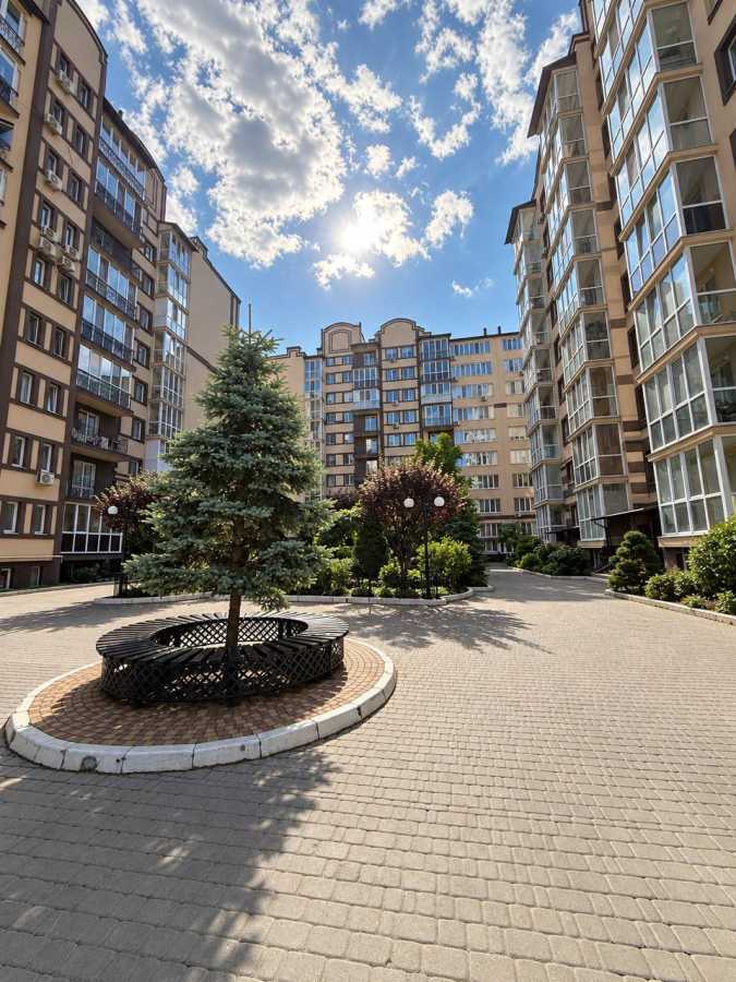 Продажа 1-комнатной квартиры 42.2 м², Котляревского ул., 31Б