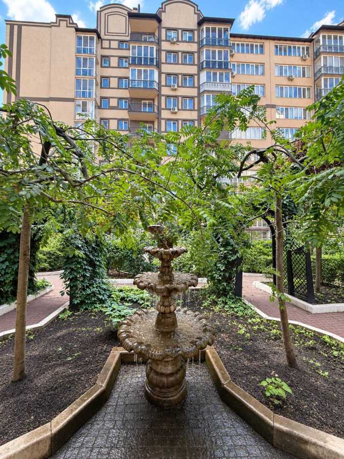 Продажа 1-комнатной квартиры 42.2 м², Котляревского ул., 31Б