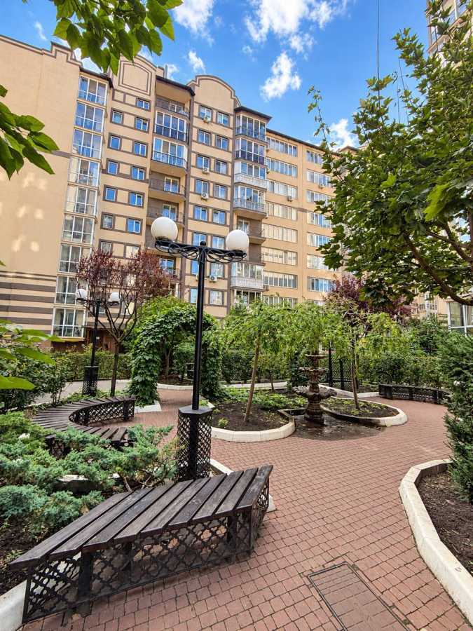 Продажа 1-комнатной квартиры 42.2 м², Котляревского ул., 31Б